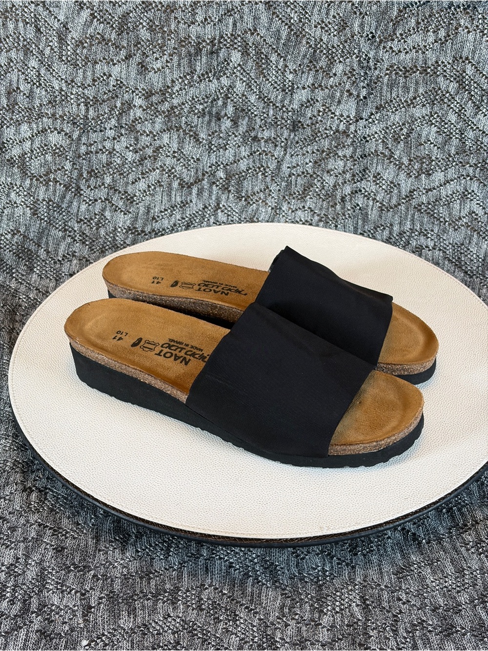 Naot Alana sandal size 41 Black Stretch slide